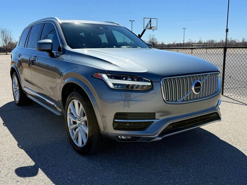 2016 VOLVO XC90