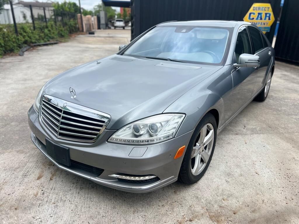 2013 MERCEDES-BENZ S-Class