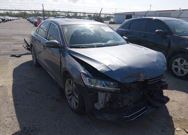 2017 VOLKSWAGEN Passat
