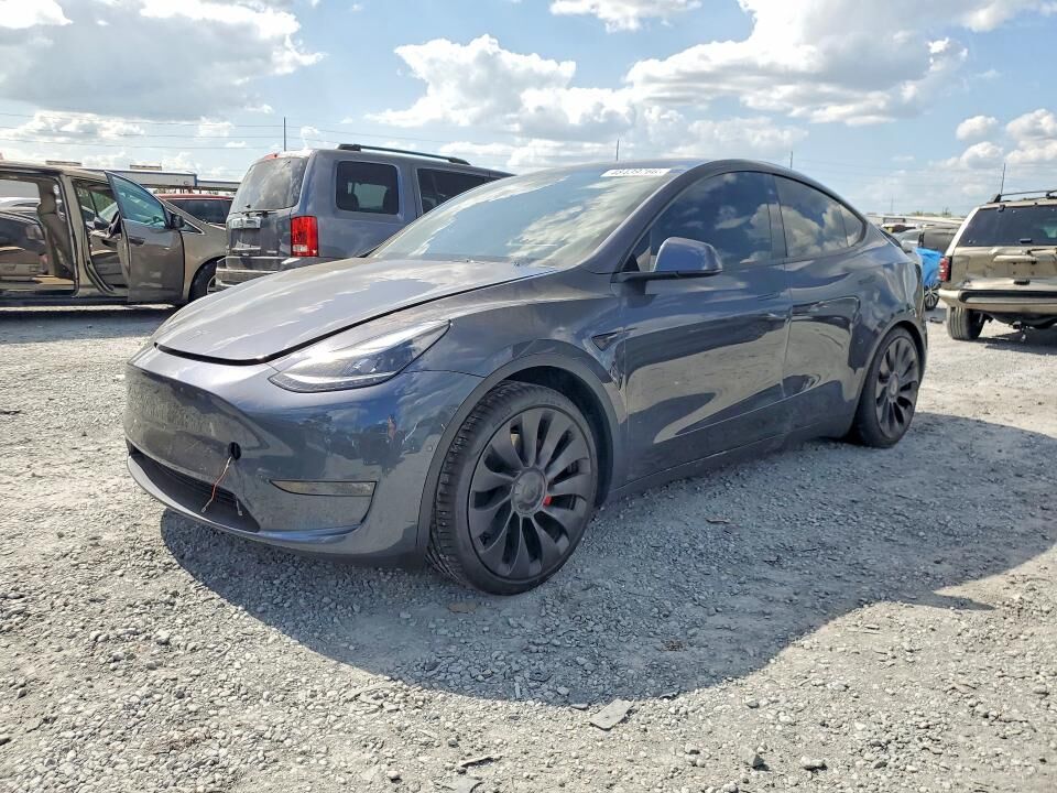 2022 TESLA Model Y