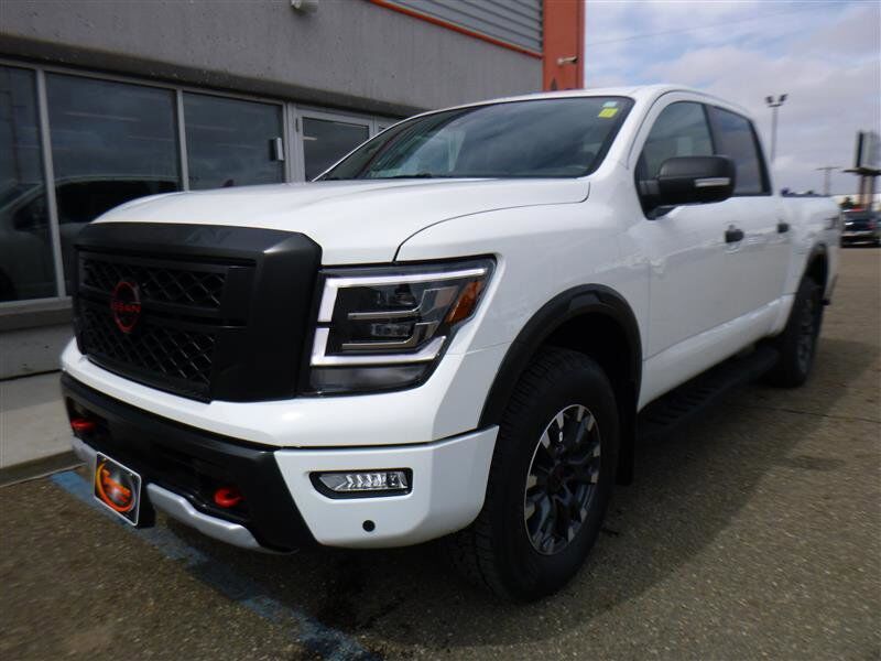 2024 NISSAN Titan