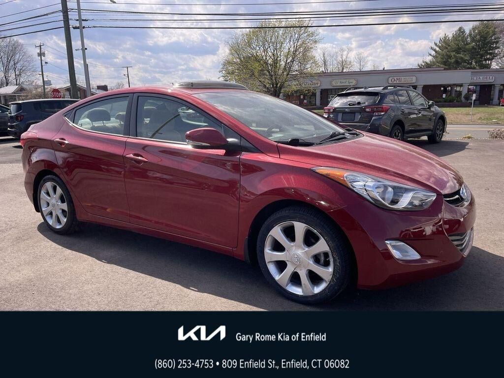 2013 HYUNDAI Elantra