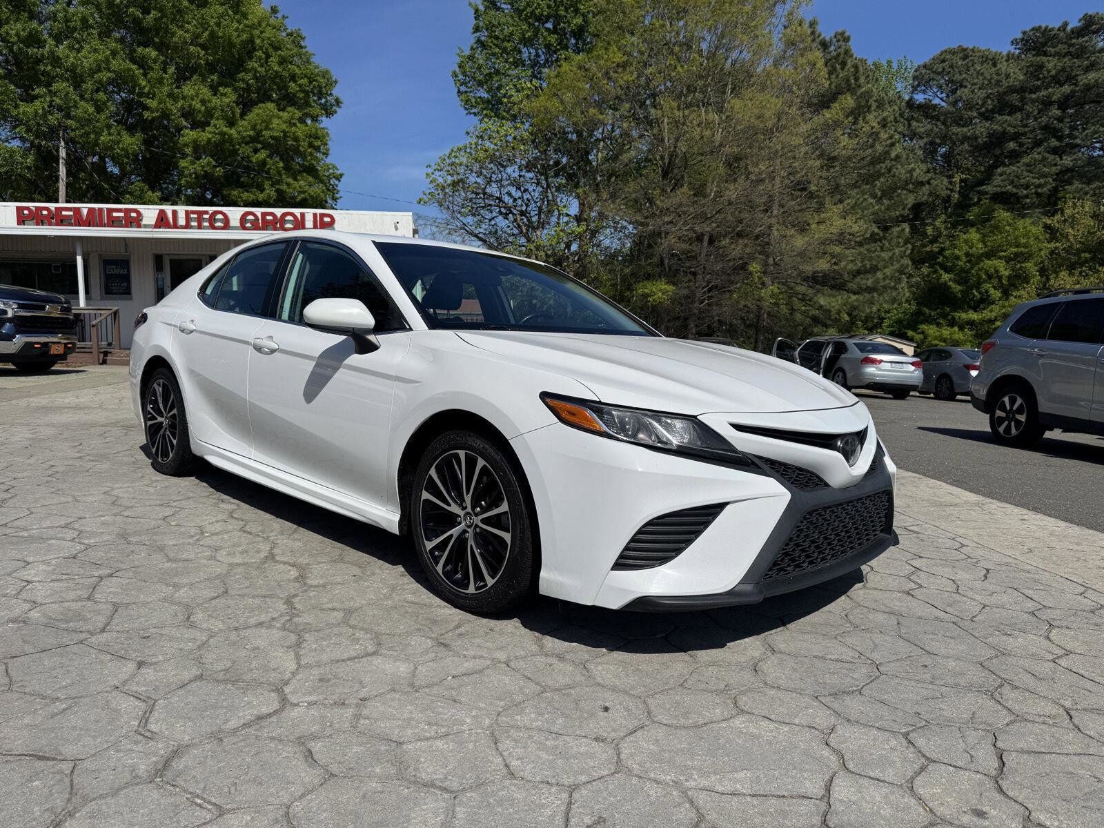 2019 TOYOTA Camry