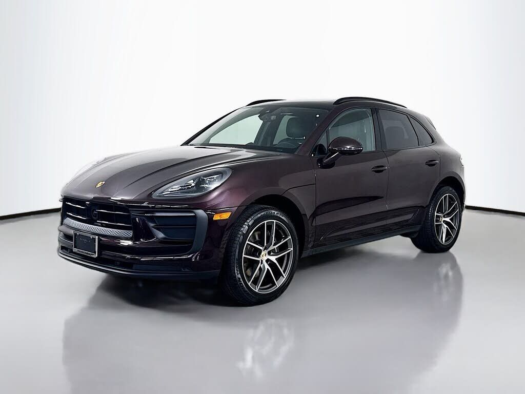 2023 PORSCHE Macan