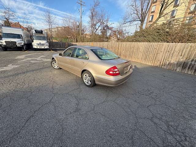 2005 MERCEDES-BENZ E-Class