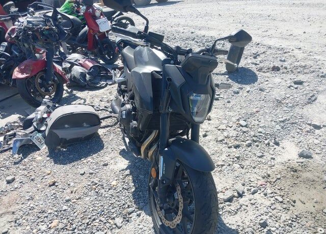 2025 HONDA CB