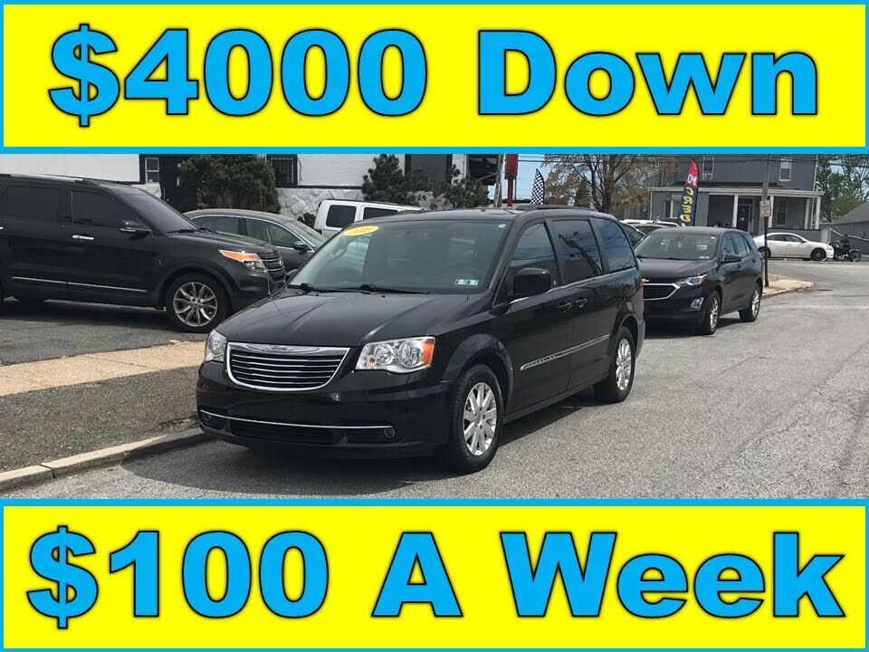 2016 CHRYSLER Town and Country