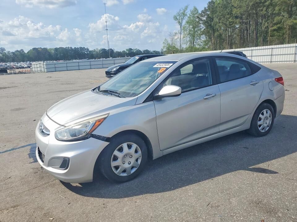 2015 HYUNDAI Accent