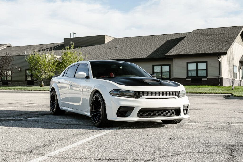 2020 DODGE Charger