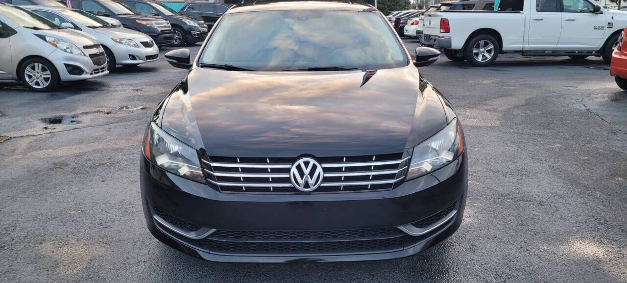 2012 VOLKSWAGEN Passat