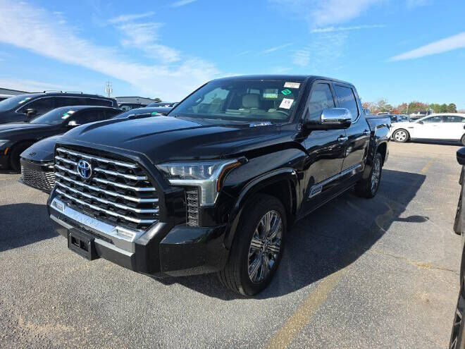 2024 TOYOTA Tundra
