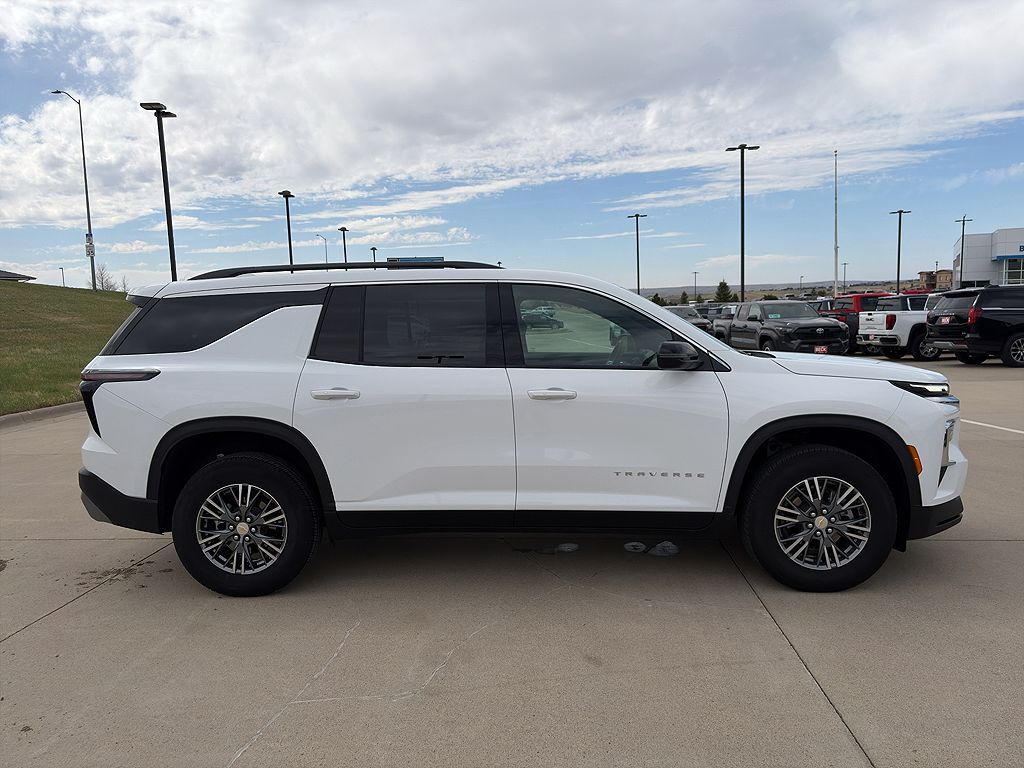 2026 CHEVROLET Traverse