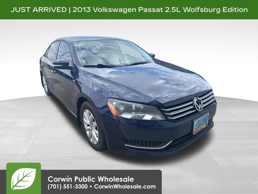 2013 VOLKSWAGEN Passat