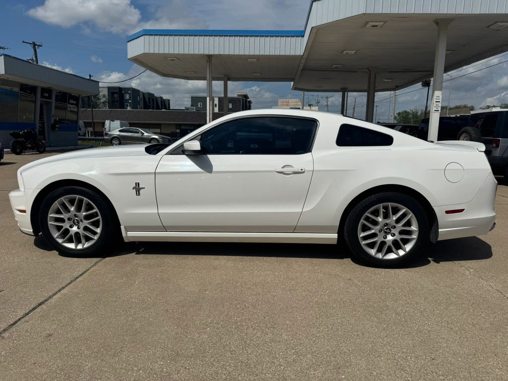 2013 FORD Mustang
