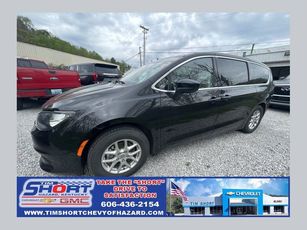 2024 CHRYSLER Voyager