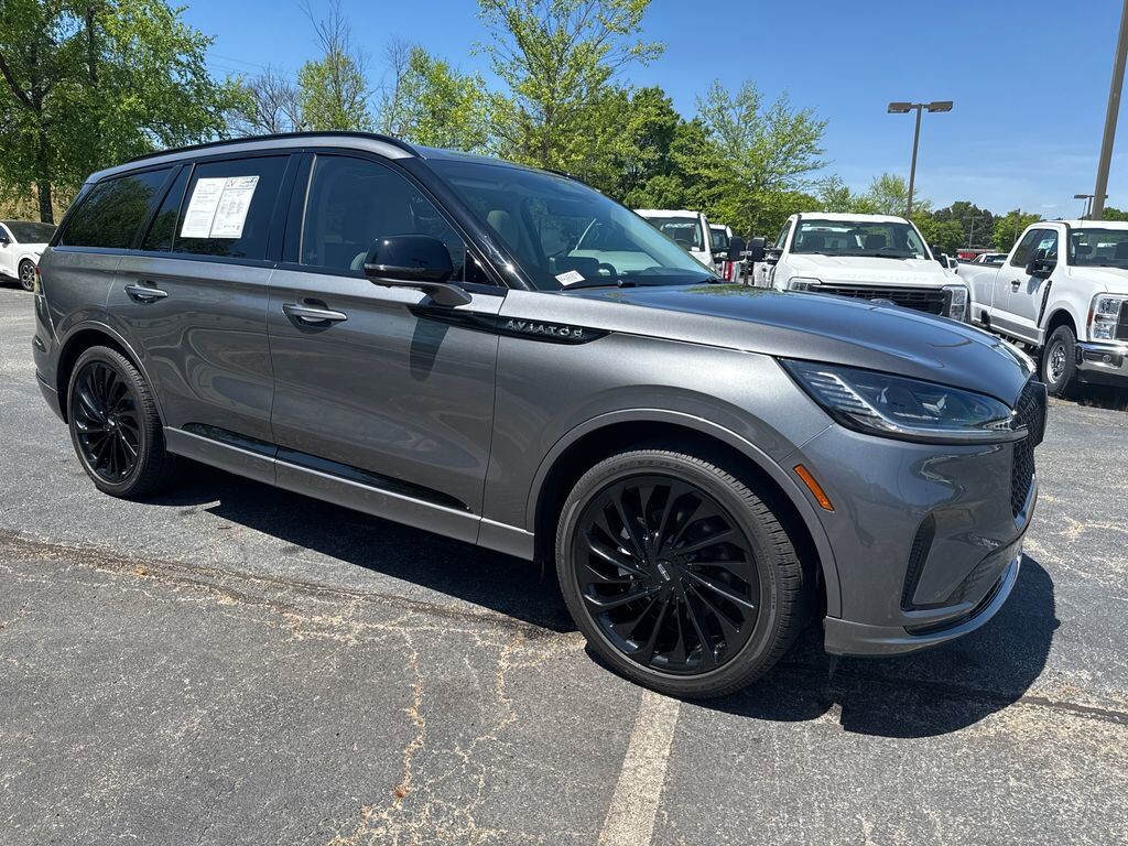 2025 LINCOLN Aviator