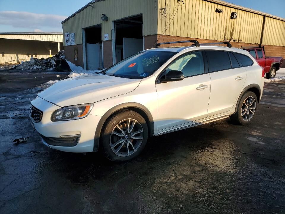 2018 VOLVO V60