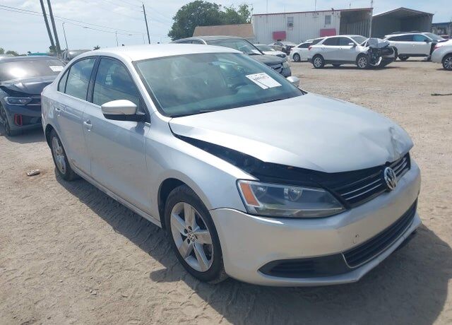 2014 VOLKSWAGEN Jetta
