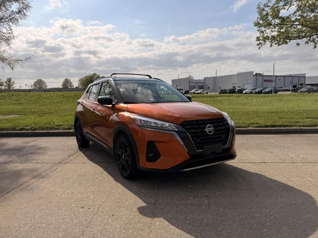 2021 NISSAN Kicks