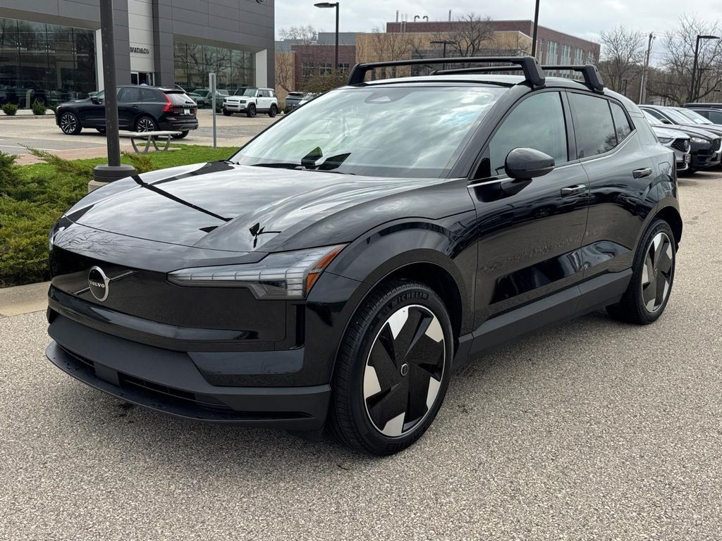2025 VOLVO EX30
