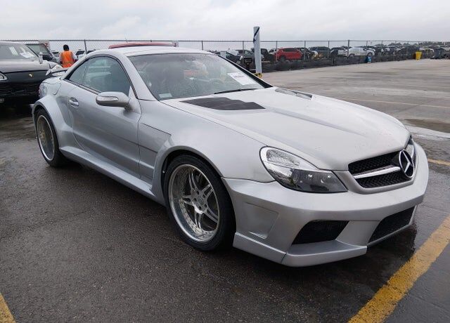 2004 MERCEDES-BENZ SL-Class