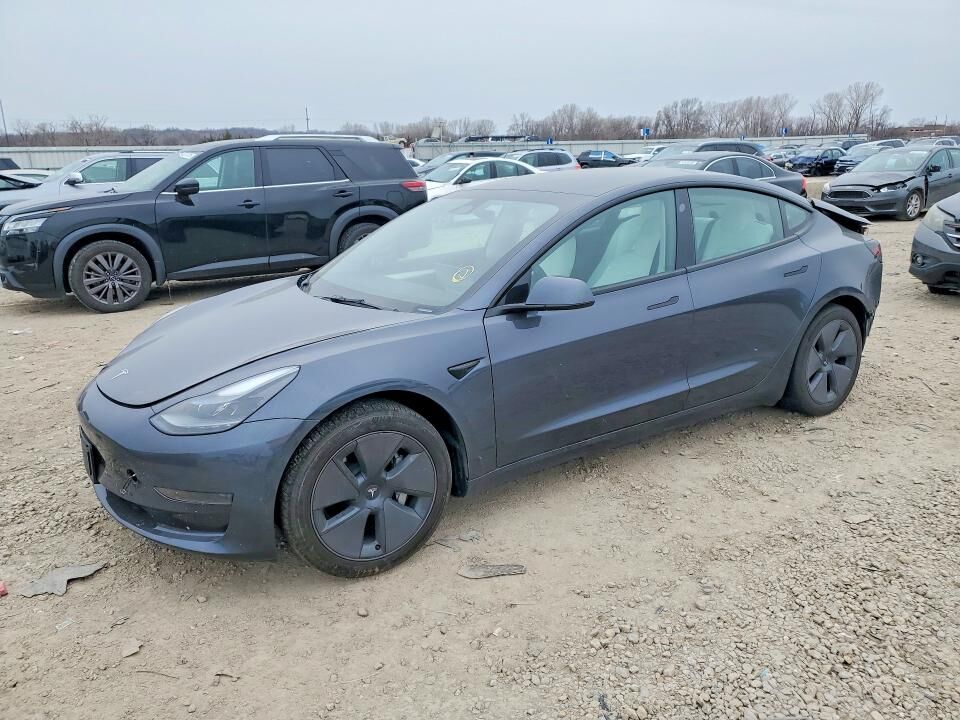2023 TESLA Model 3