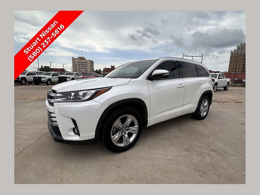 2017 TOYOTA Highlander
