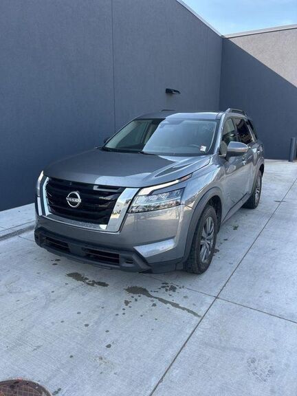 2022 NISSAN Pathfinder
