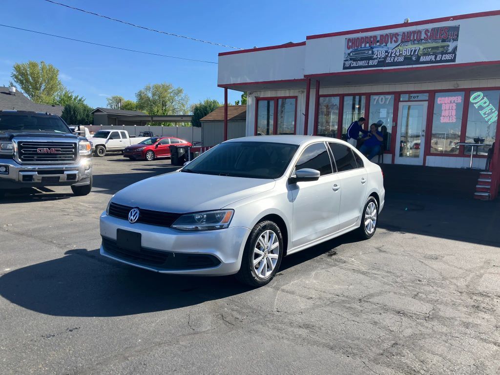 2011 VOLKSWAGEN Jetta