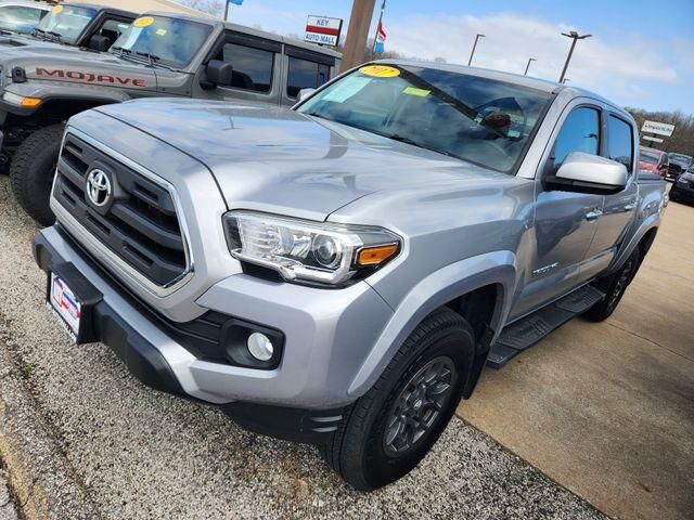 2017 TOYOTA Tacoma