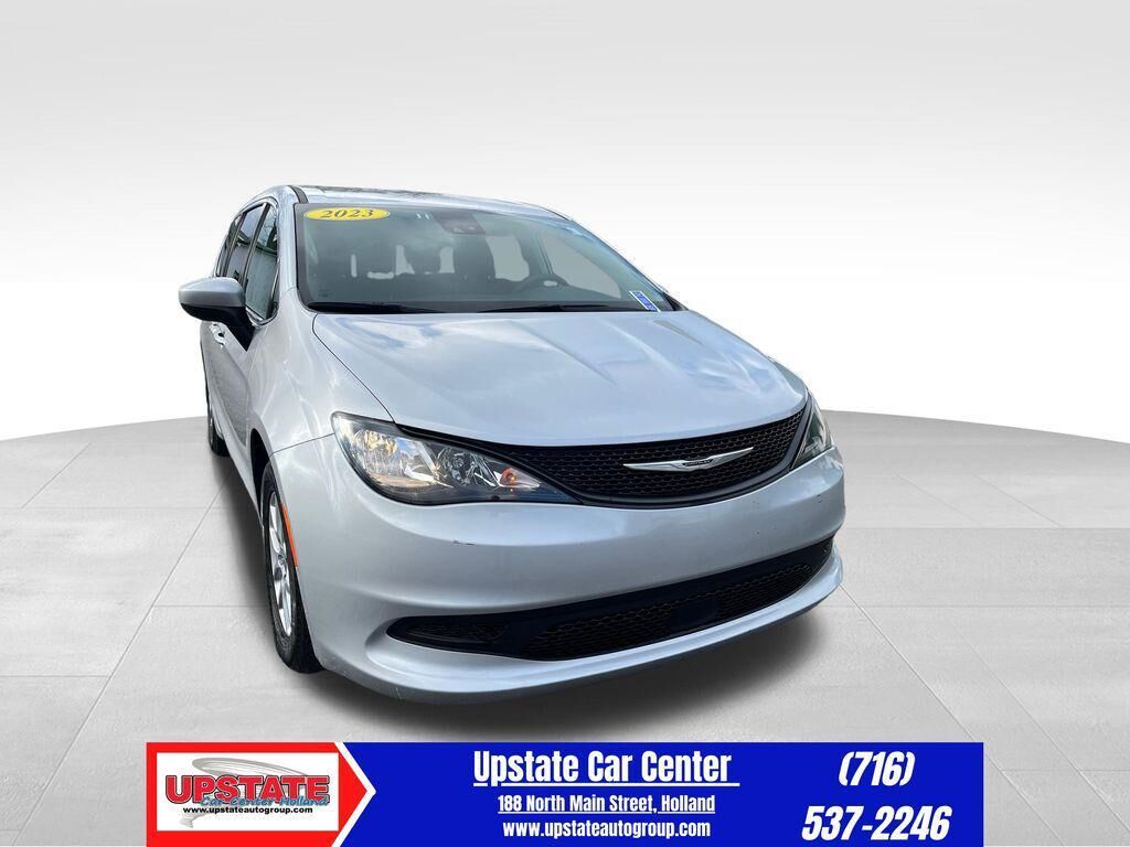 2023 CHRYSLER Voyager