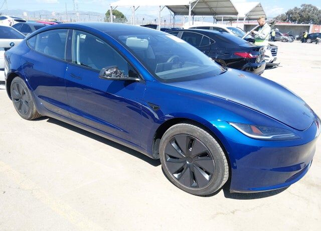 2026 TESLA Model 3