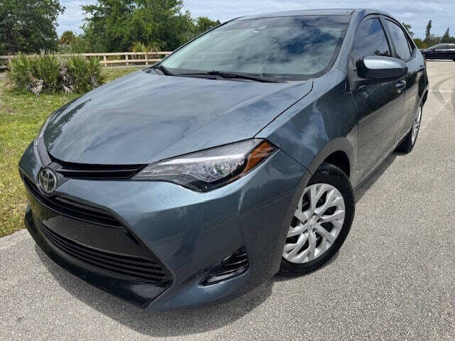 2017 TOYOTA Corolla