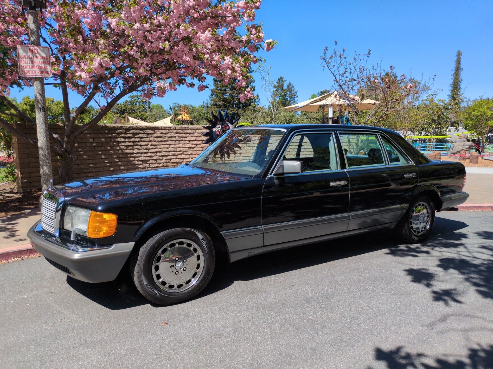 Mercedes-Benz 560
