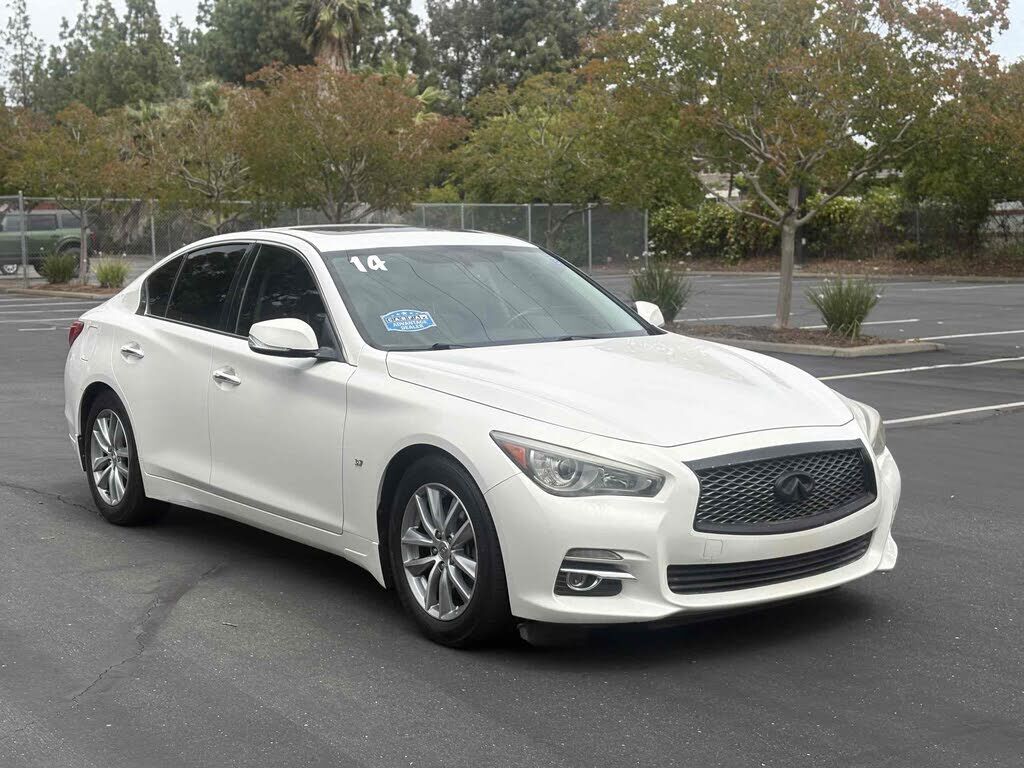 2014 Infiniti Q50