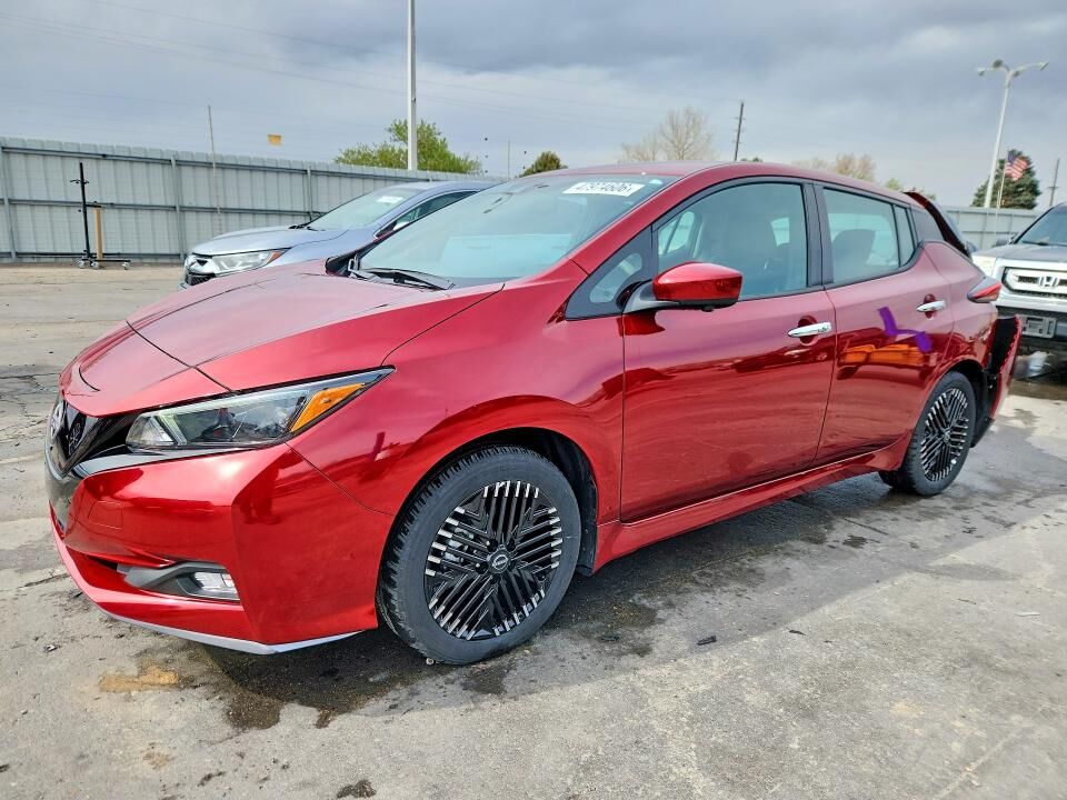 2024 NISSAN Leaf