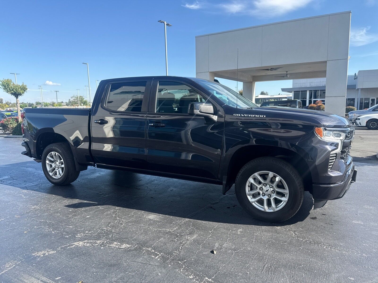 2024 CHEVROLET Silverado