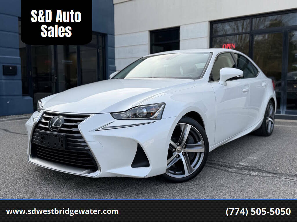 2019 LEXUS IS