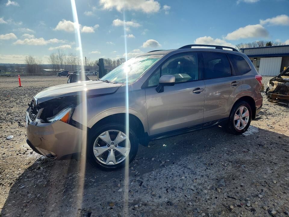 2016 SUBARU Forester
