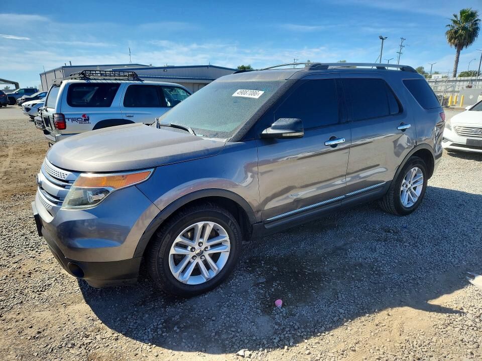 2011 FORD Explorer
