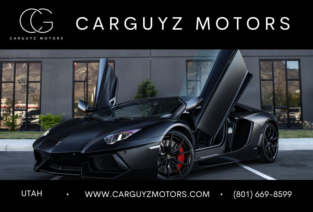 2015 LAMBORGHINI Aventador