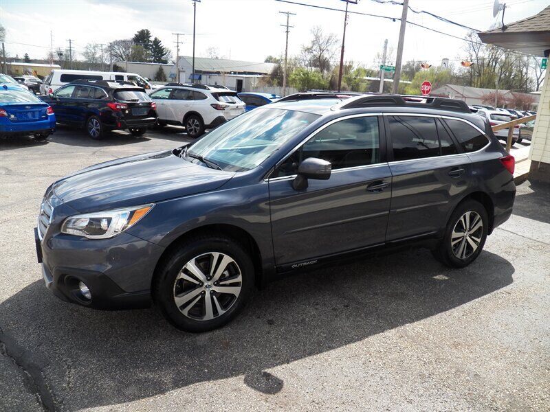 2017 SUBARU Outback