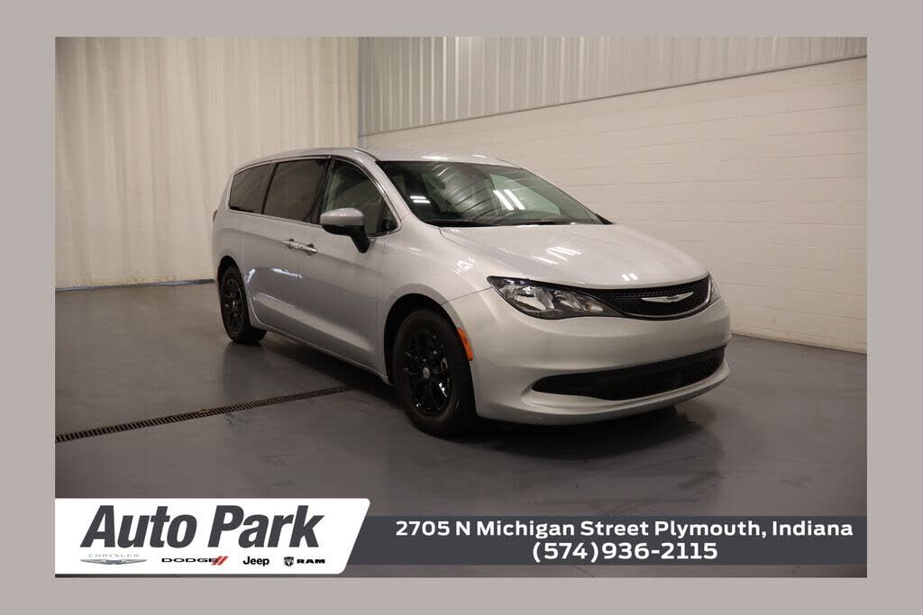 2023 CHRYSLER Voyager