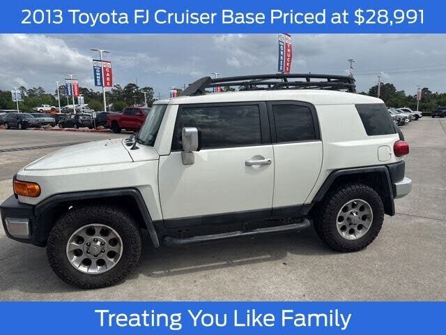 2013 TOYOTA FJ Cruiser