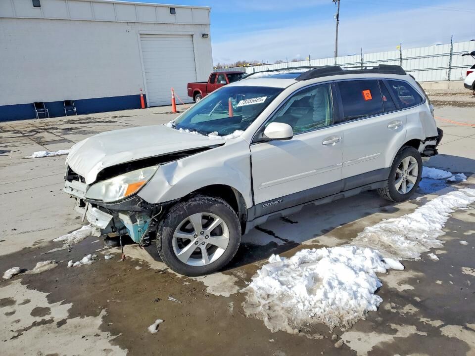 2014 SUBARU Outback