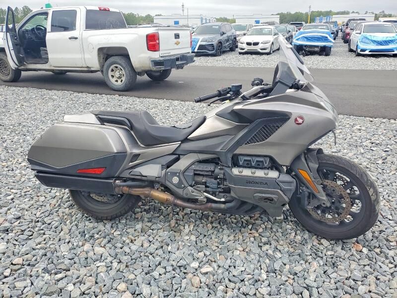 2018 HONDA GL1800