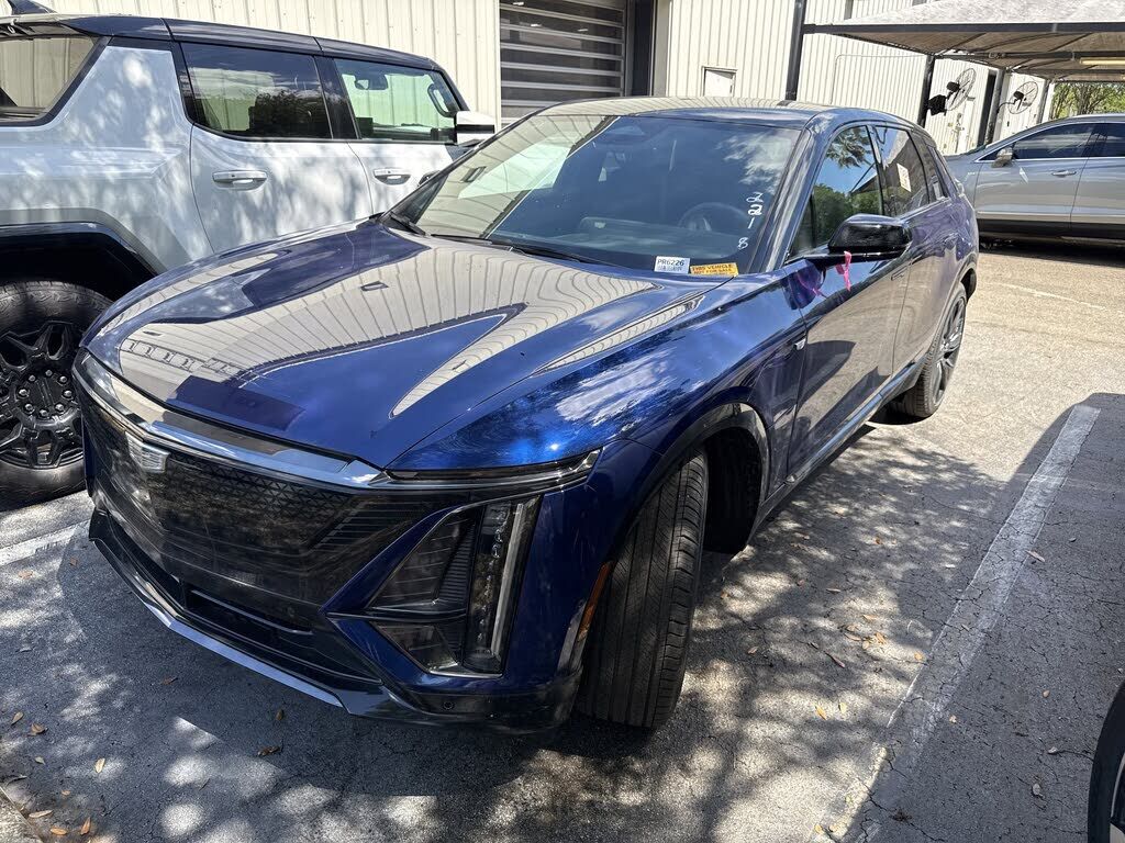 2025 CADILLAC Lyriq