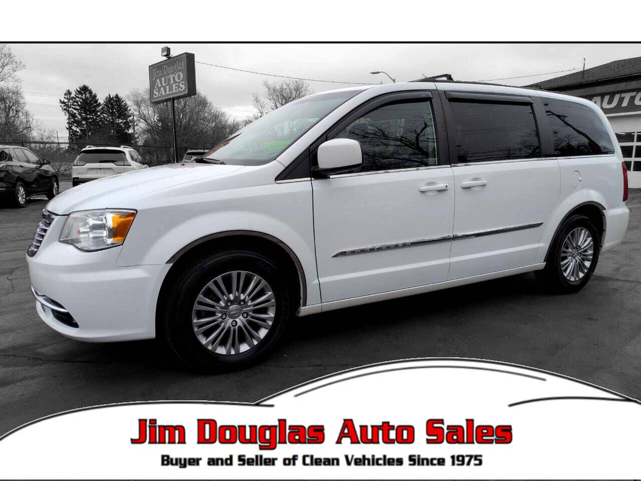 2015 CHRYSLER Town and Country