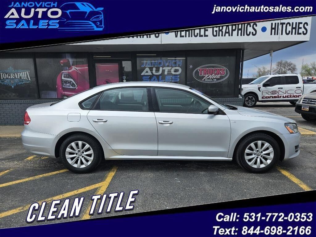 2014 VOLKSWAGEN Passat