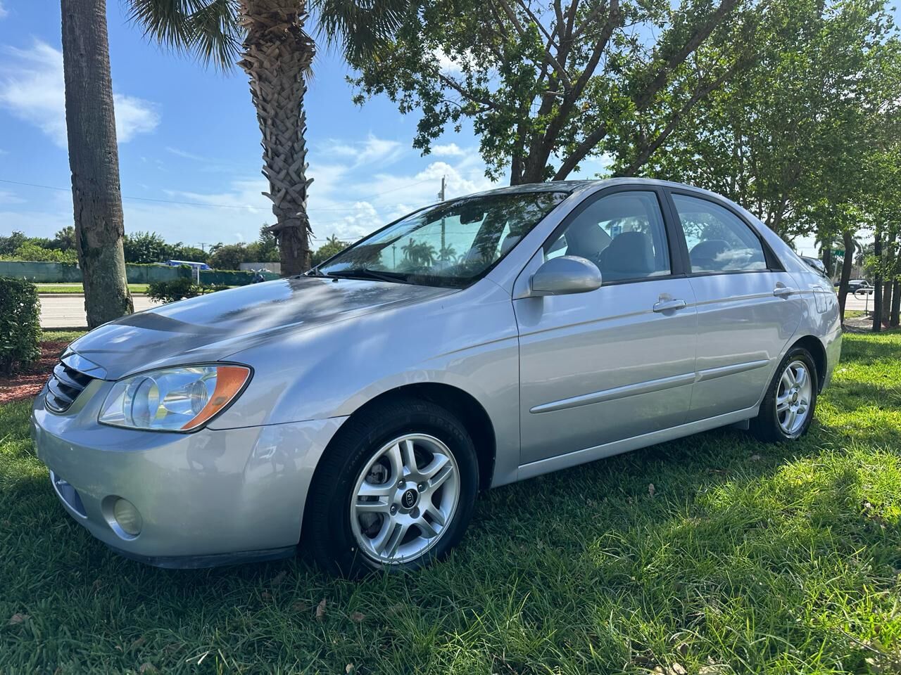 2005 KIA Spectra LD